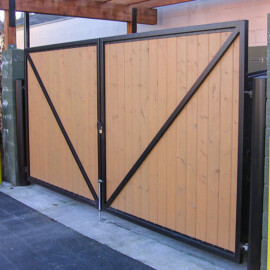 Level Fabricators - Custom Gates