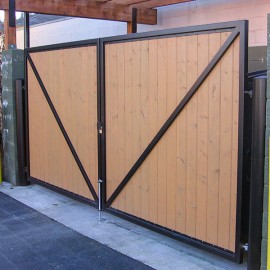 Level Fabricators - Custom Gates